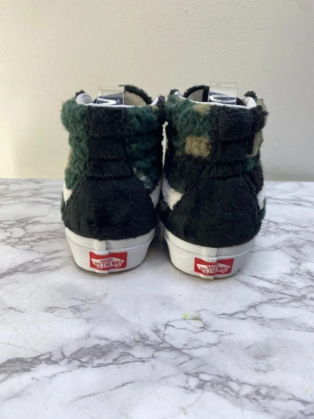 Van Off The Wall Men's Hi Sherpa Faux Fur High-Top Sneaker SZ 6